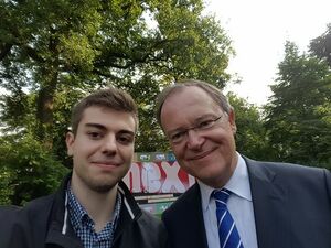 Selfie mit dem Ministerpräsidenten: Maximilian Köster und Stephan Weil. Foto: Maximilian Köster