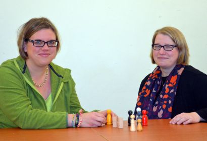 Anna Thumser (links) und Wibke Lonkwitz fühlen sich für ihre Arbeit im Kirchenkreis und in der Gemeinde gestärkt. Foto: Andrea Hesse